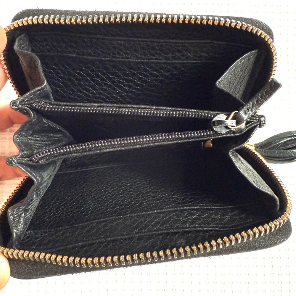 Gucci Black Leather Zip Wallet - Picture 3 of 7